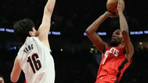 吉鲁梅开二度追平亨利纪录，拉比奥与姆巴佩头球助法国4-1逆转澳洲